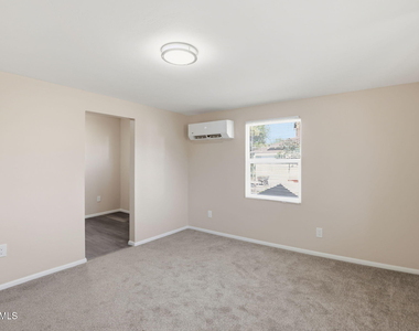 830 N 10th Avenue - Photo Thumbnail 3
