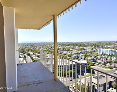207 W Clarendon Avenue - Photo Thumbnail 22