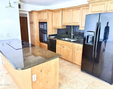 207 W Clarendon Avenue - Photo Thumbnail 1