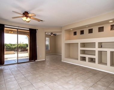 2461 W Muirfield Drive - Photo Thumbnail 2