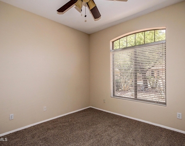 2461 W Muirfield Drive - Photo Thumbnail 10