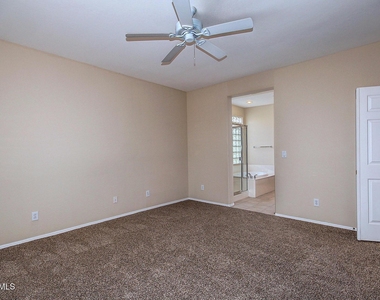 2461 W Muirfield Drive - Photo Thumbnail 13