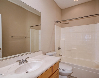 2461 W Muirfield Drive - Photo Thumbnail 11