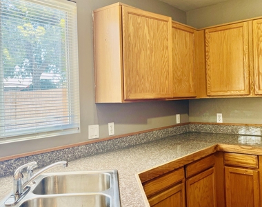 4441 N 111th Lane - Photo Thumbnail 7