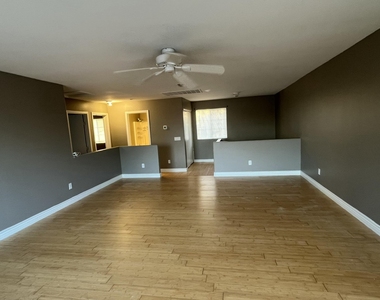 4441 N 111th Lane - Photo Thumbnail 11