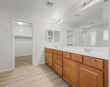 955 E Euclid Avenue - Photo Thumbnail 20