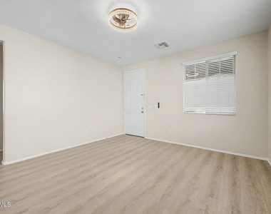 955 E Euclid Avenue - Photo Thumbnail 5