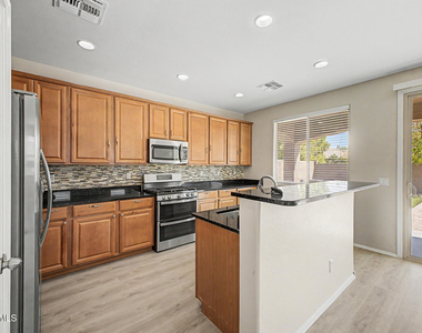 955 E Euclid Avenue - Photo Thumbnail 10