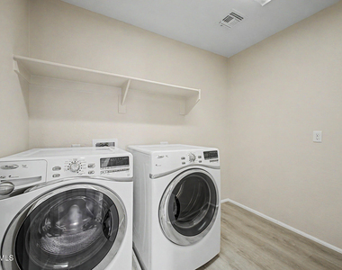 955 E Euclid Avenue - Photo Thumbnail 34