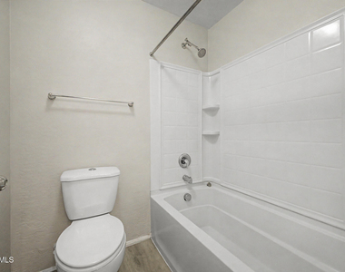 955 E Euclid Avenue - Photo Thumbnail 33