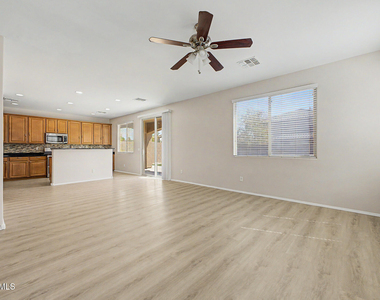 955 E Euclid Avenue - Photo Thumbnail 9