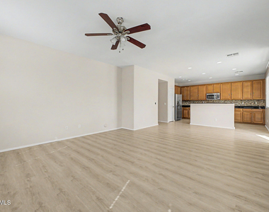 955 E Euclid Avenue - Photo Thumbnail 8