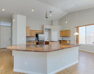 155 E Liberty Lane - Photo Thumbnail 7
