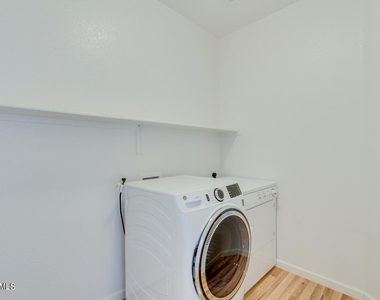 155 E Liberty Lane - Photo Thumbnail 16