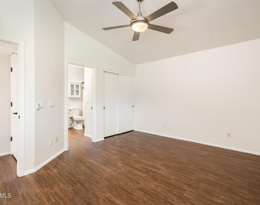 2926 E Brookwood Court - Photo Thumbnail 21