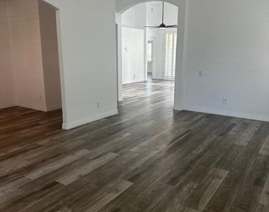 2432 E Cielo Grande Avenue - Photo Thumbnail 1