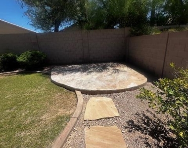 2432 E Cielo Grande Avenue - Photo Thumbnail 18