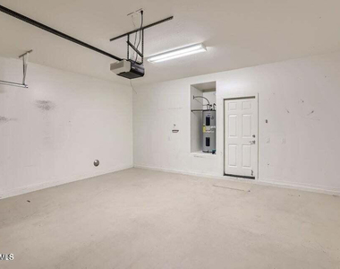 2039 W Kathleen Road - Photo Thumbnail 27