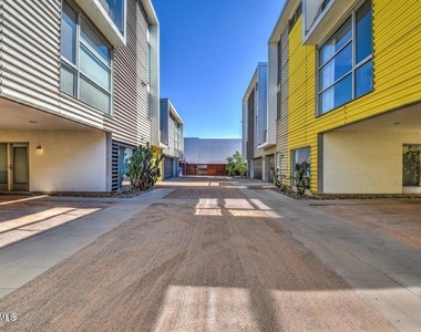 777 W Roosevelt Street - Photo Thumbnail 2