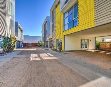 777 W Roosevelt Street - Photo Thumbnail 1
