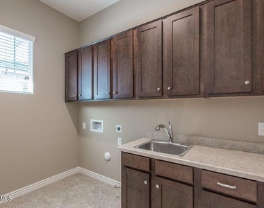 20550 E Raven Drive - Photo Thumbnail 23