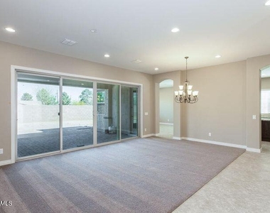 20550 E Raven Drive - Photo Thumbnail 4