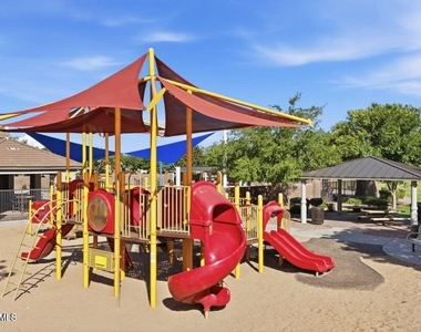 20550 E Raven Drive - Photo Thumbnail 26