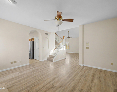 15643 N 50th Street - Photo Thumbnail 8