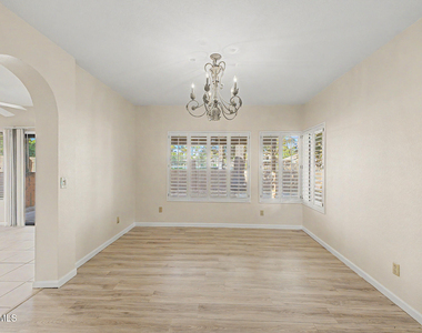 15643 N 50th Street - Photo Thumbnail 11