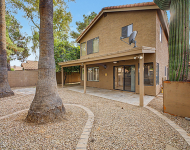 15643 N 50th Street - Photo Thumbnail 2