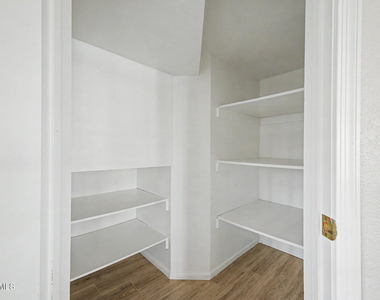 15643 N 50th Street - Photo Thumbnail 10