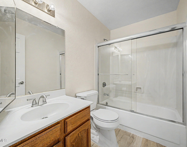 15643 N 50th Street - Photo Thumbnail 12