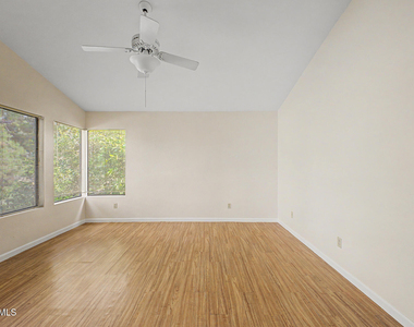 15643 N 50th Street - Photo Thumbnail 25
