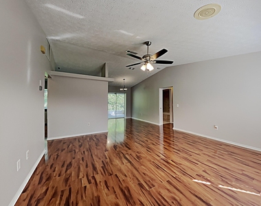 4215 Sw Jarmer Road - Photo Thumbnail 2