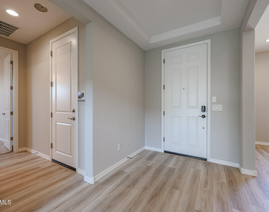 32831 N 19th Lane - Photo Thumbnail 7