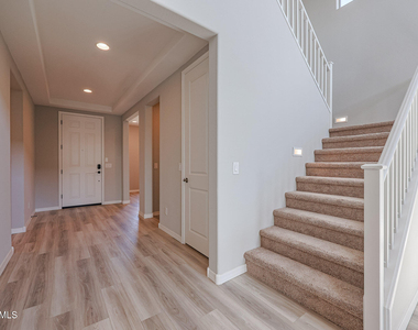32831 N 19th Lane - Photo Thumbnail 10
