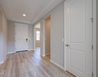 32831 N 19th Lane - Photo Thumbnail 9