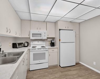 3030 Wolverton B - Photo Thumbnail 11