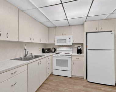 3030 Wolverton B - Photo Thumbnail 10
