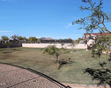 7276 E Calle Primera Vista - Photo Thumbnail 28