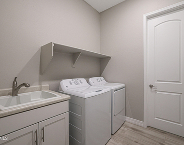 7276 E Calle Primera Vista - Photo Thumbnail 20