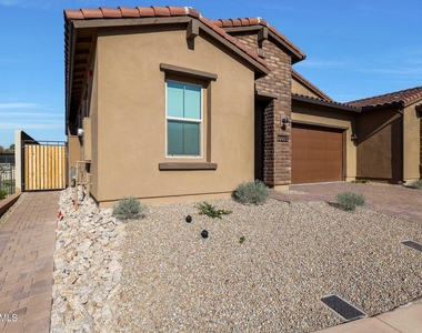 7276 E Calle Primera Vista - Photo Thumbnail 10