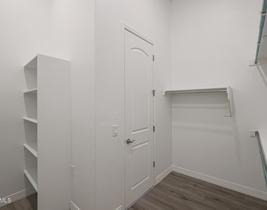 7276 E Calle Primera Vista - Photo Thumbnail 16