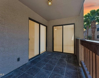 3031 N Civic Center Plaza - Photo Thumbnail 16