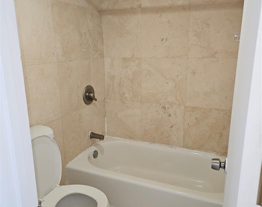 500 Bayview Drive - Photo Thumbnail 16