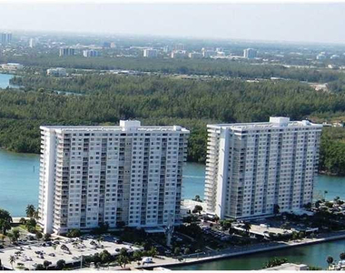500 Bayview Drive - Photo Thumbnail 13