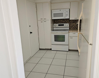 500 Bayview Drive - Photo Thumbnail 17