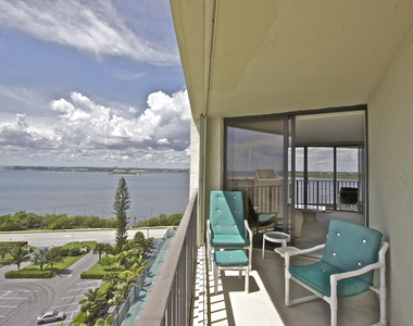 5420 N Ocean Avenue - Photo Thumbnail 8