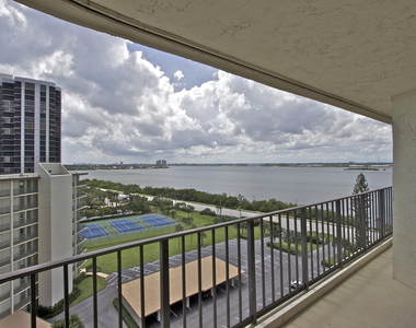 5420 N Ocean Avenue - Photo Thumbnail 16