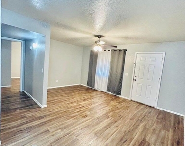 240 S Doran -- - Photo Thumbnail 9